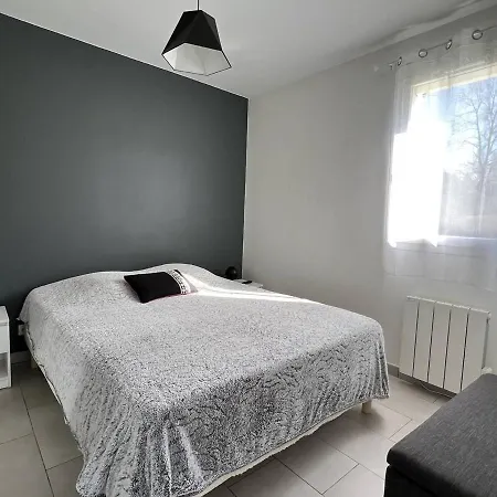Appartamento : T2 Lumineux Avec Terrasse Sud, Wifi & Parking - Fr-1-495-6 *